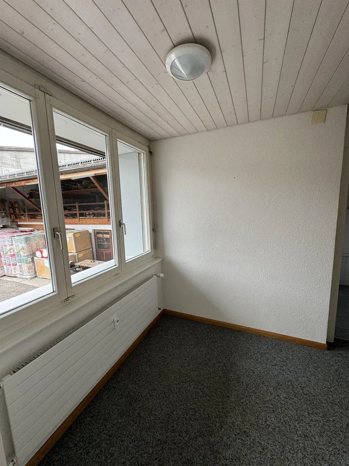 Helle 3.5 Zimmer Wohnung mit privater Terrasse