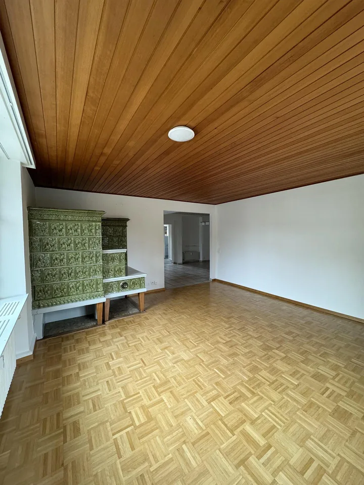 Helle 3.5 Zimmer Wohnung mit privater Terrasse