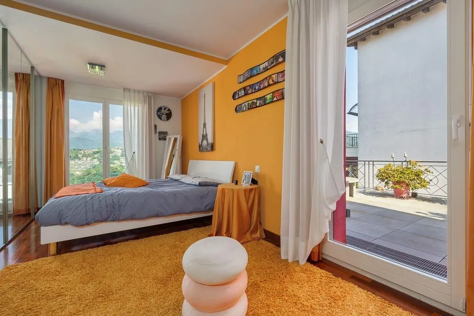 Villa 5.5 locali con vista e giardino a Davesco-Soragno