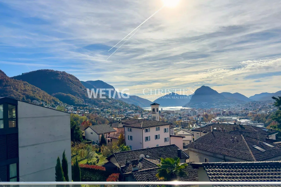 Elegante Penthouse-Wohnung im Rohbau in Lugano–Canobbio zu verkaufe...