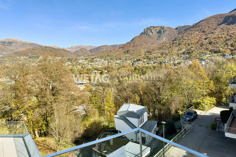 Penthouse élégant en construction brute à Lugano-Canobbio à vendre, avec terrasse panoramique & vue sur le lac de Lugano