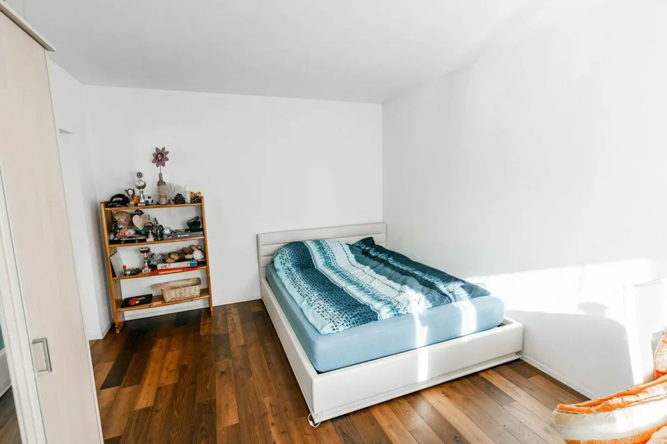 Grosszügiges 8-Zimmer-Einfamilienhaus mit Einliegerwohnung, Garten und grosser Terrasse