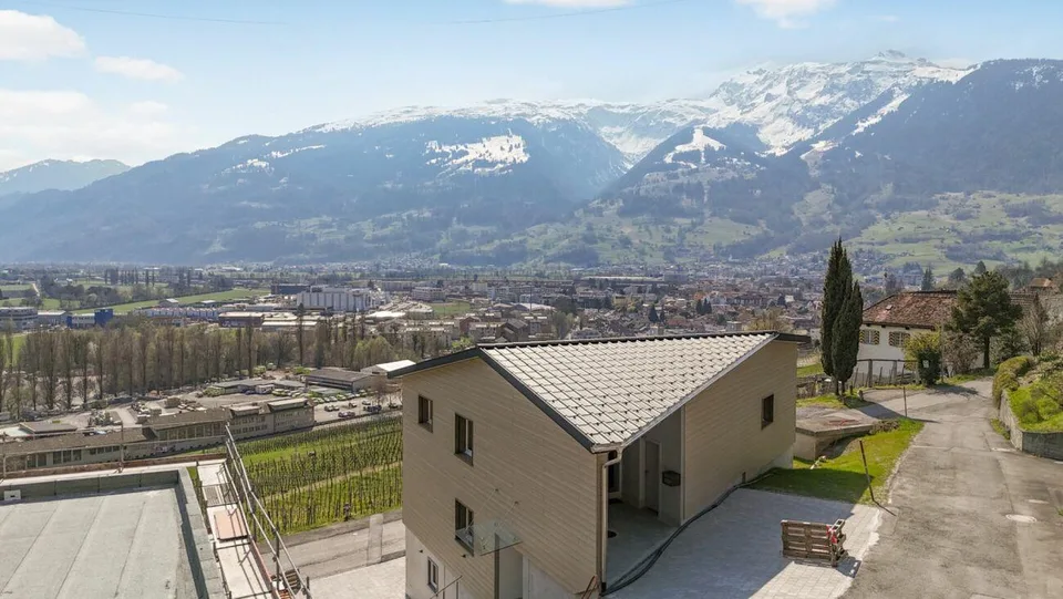 Modernes 5.5-Zimmer-Einfamilienhaus mit flexibler 2.5-Zimmer-Einliegerwohnung