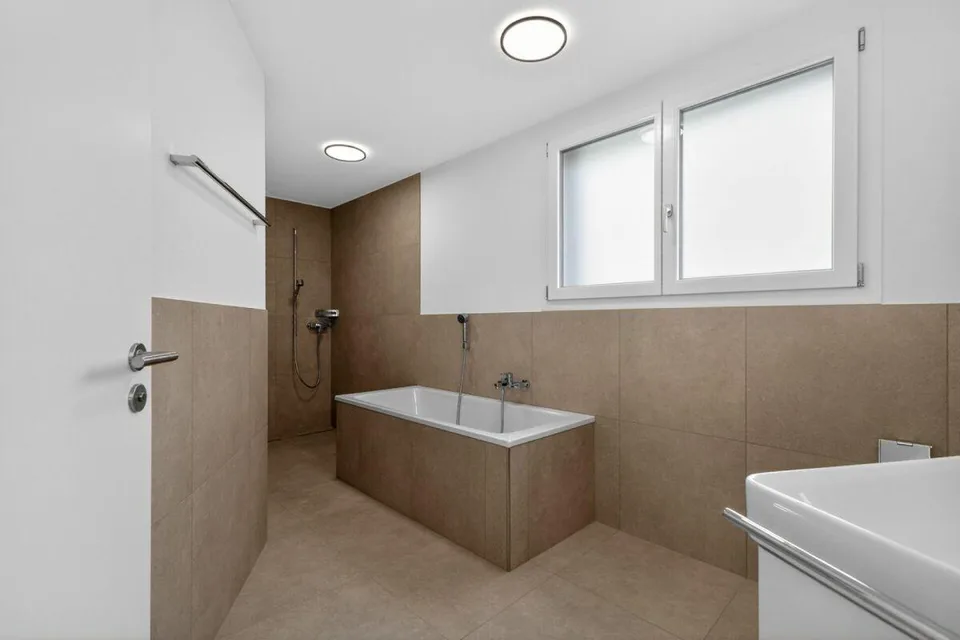 Modernes 5.5-Zimmer-Einfamilienhaus mit flexibler 2.5-Zimmer-Einliegerwohnung