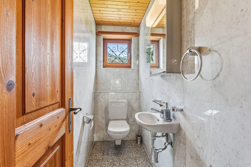 Maison de rangée de 6,5 pièces avec vue panoramique et soleil