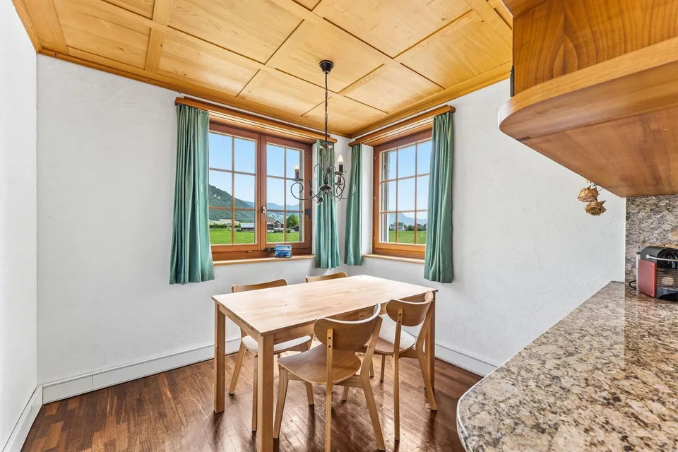 Maison de rangée de 6,5 pièces avec vue panoramique et soleil