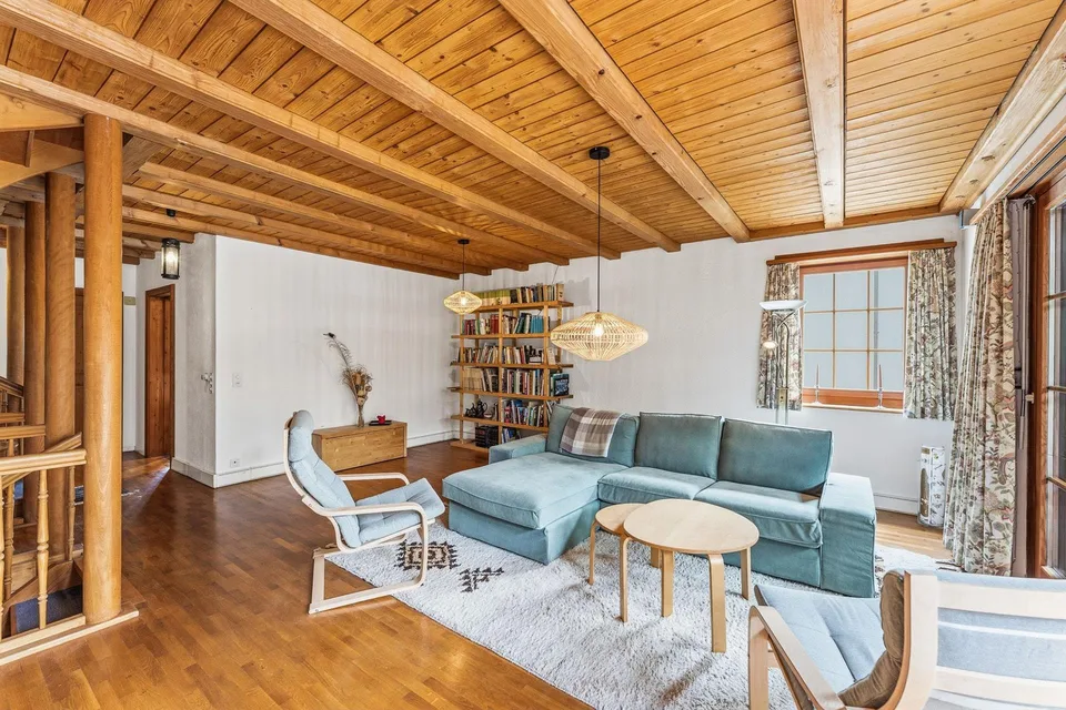 Maison de rangée de 6,5 pièces avec vue panoramique et soleil