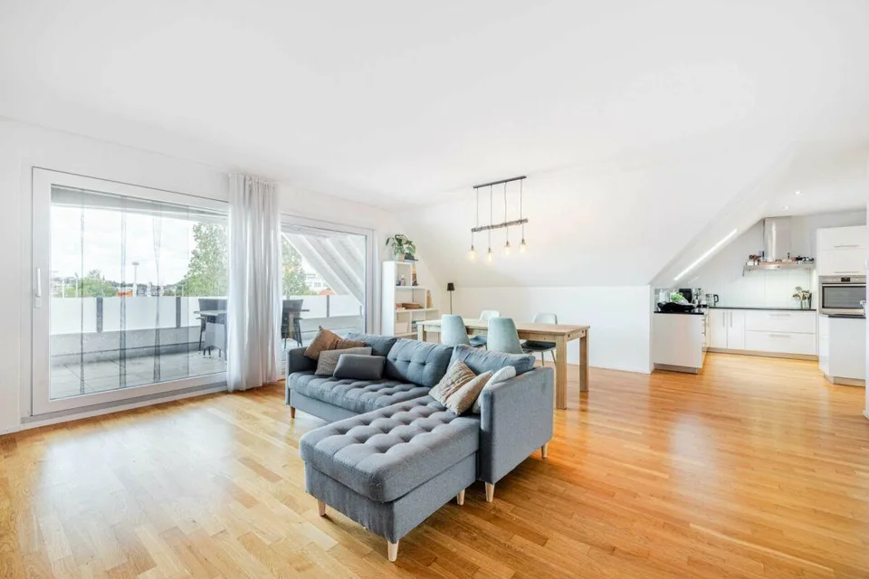 Vivre près du lac de Constance - appartement de toit attractif 3.5 pièces
