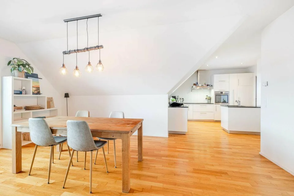 Vivre près du lac de Constance - appartement de toit attractif 3.5 pièces