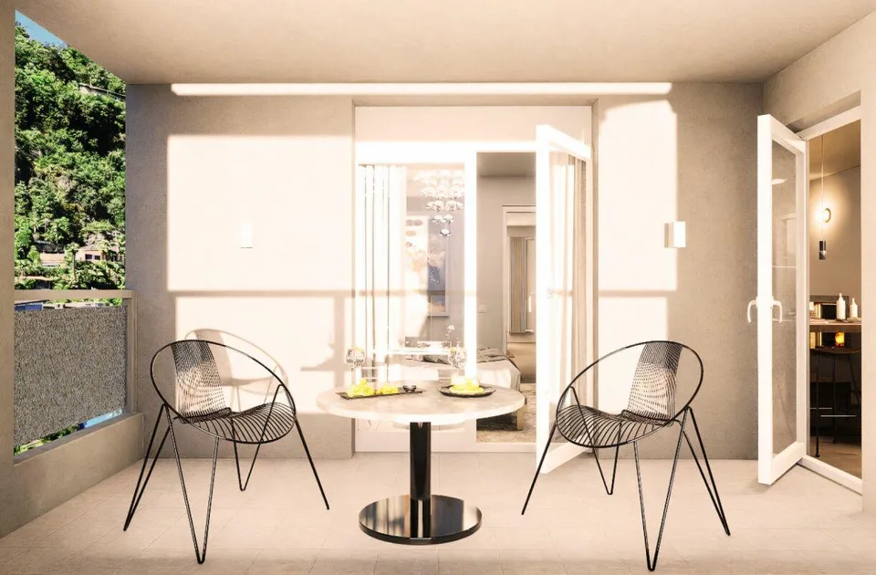 Elegante, lichtdurchflutete Maisonette mit Kamin in Ascona | Elegante duplex luminoso con camino ad Ascona