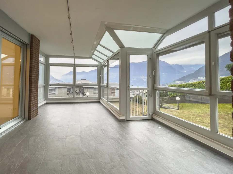 Appartement 4.5 pièces entièrement rénové à Lugano
