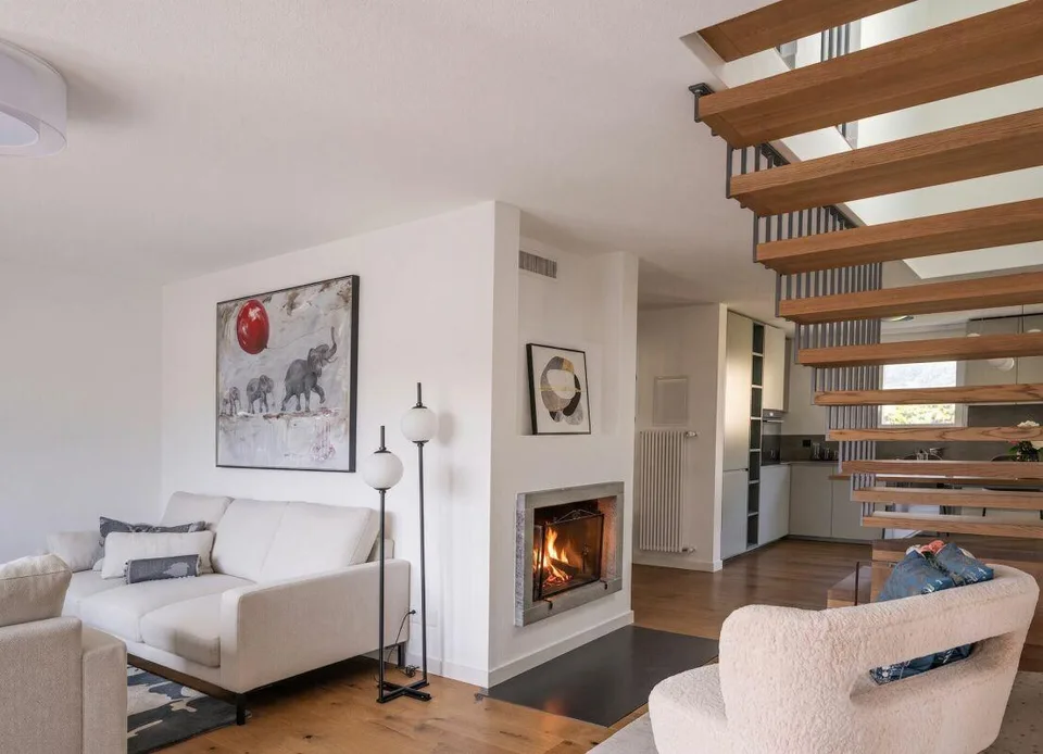 ASCONA - Exklusive Maisonette mit Cheminée, sonnigen Terrassen & nur 6 Wohneinheiten | Duplex esclusivo con camino, terrazze soleggiate e solo 6 unità abitative