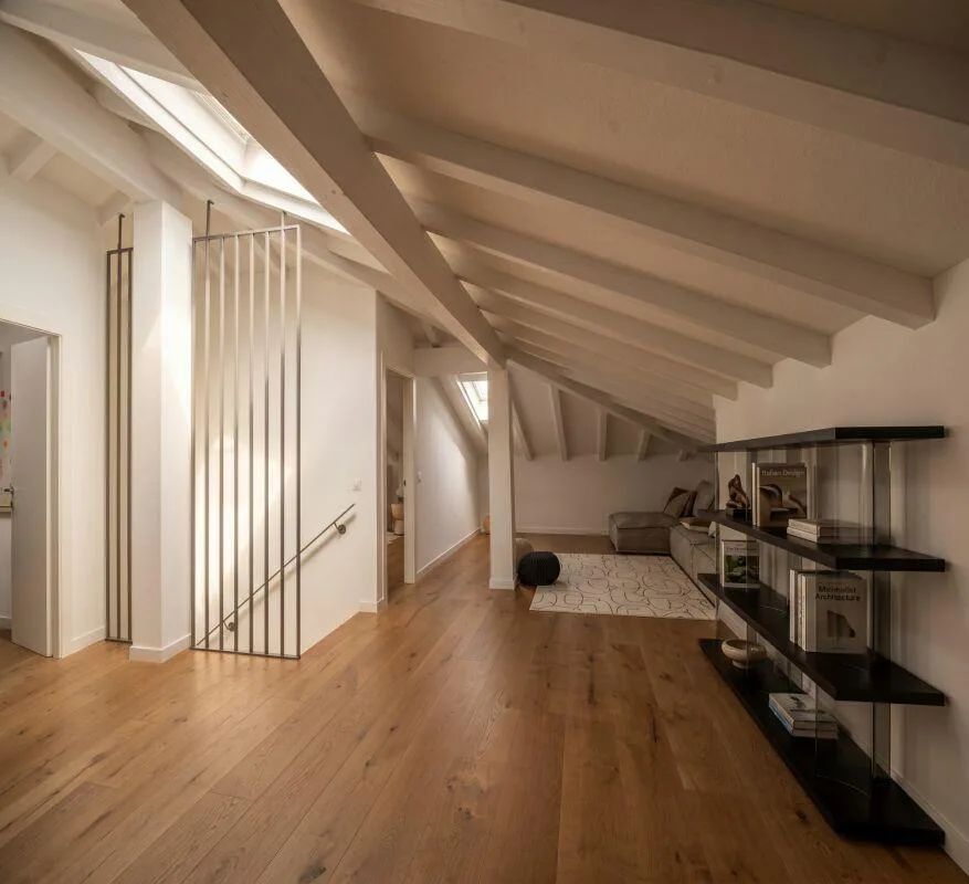 ASCONA - Exklusive Maisonette mit Cheminée, sonnigen Terrassen & nur 6 Wohneinheiten | Duplex esclusivo con camino, terrazze soleggiate e solo 6 unità abitative