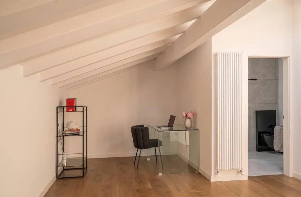 ASCONA - Exklusive Maisonette mit Cheminée, sonnigen Terrassen & nur 6 Wohneinheiten | Duplex esclusivo con camino, terrazze soleggiate e solo 6 unità abitative