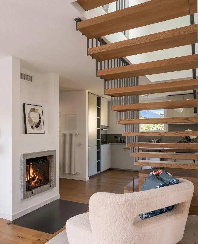 ASCONA - Exklusive Maisonette mit Cheminée, sonnigen Terrassen & nur 6 Wohneinheiten | Duplex esclusivo con camino, terrazze soleggiate e solo 6 unità abitative