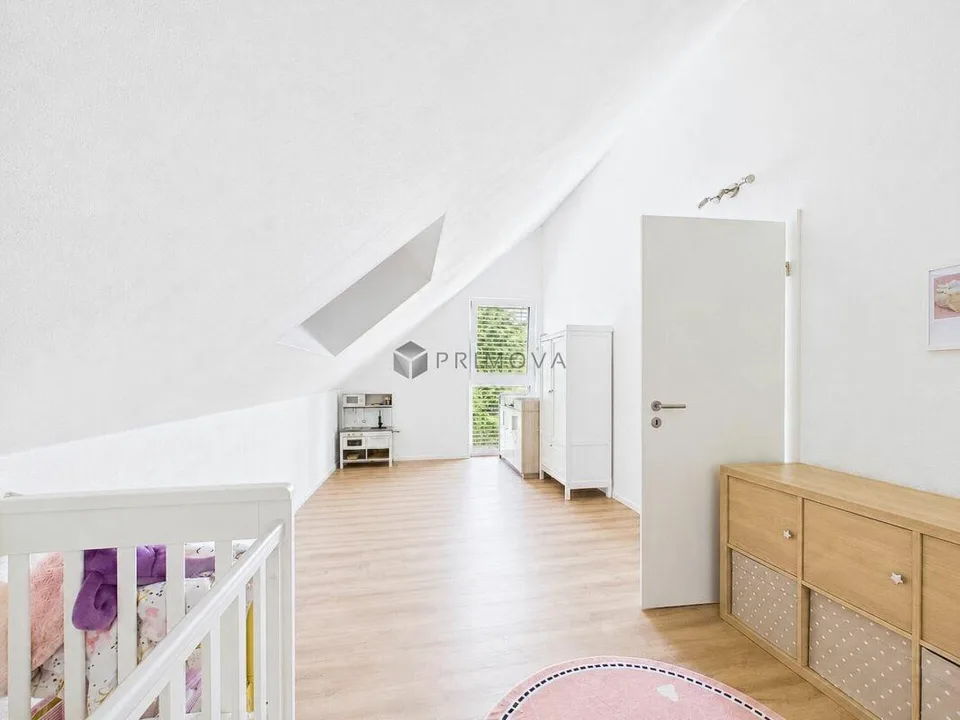 Neuwertiges Doppeleinfamilienhaus zum Greifen nah!