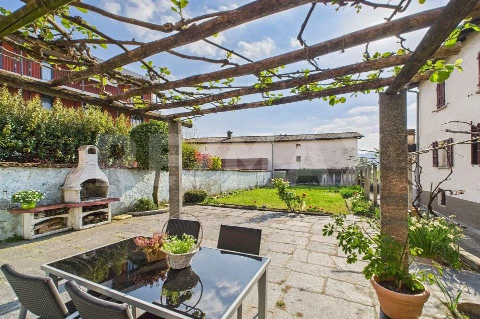 Proprietà a reddito in zona centrale - 3 appartamenti rinnovati con...
