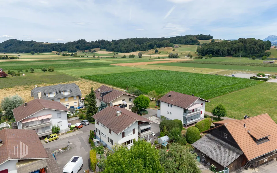 ImmoWyss -  Geräumiges Generationen- oder Zweifamilienhaus in Seftigen
