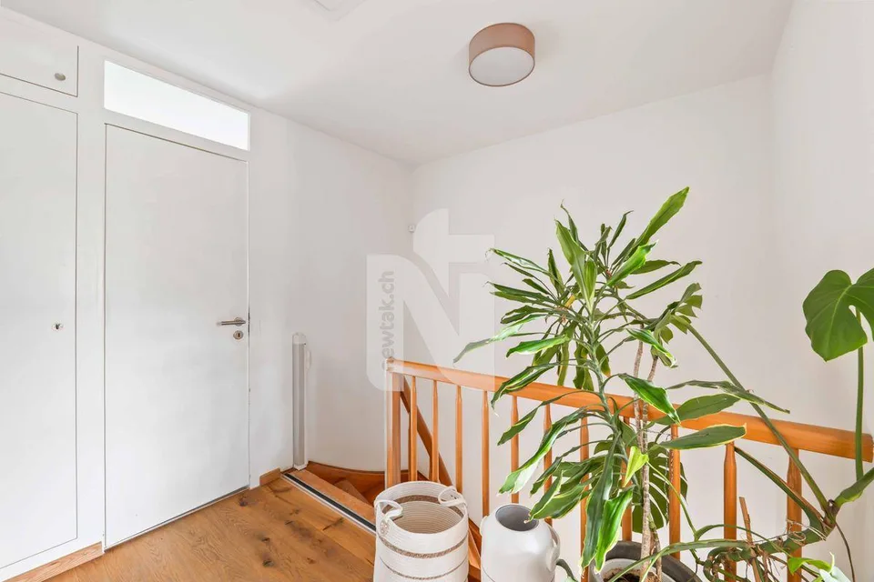 Familienfreundlich, modern und einzugsbereit - mit Garten und Blick ins unverbaubare Grüne