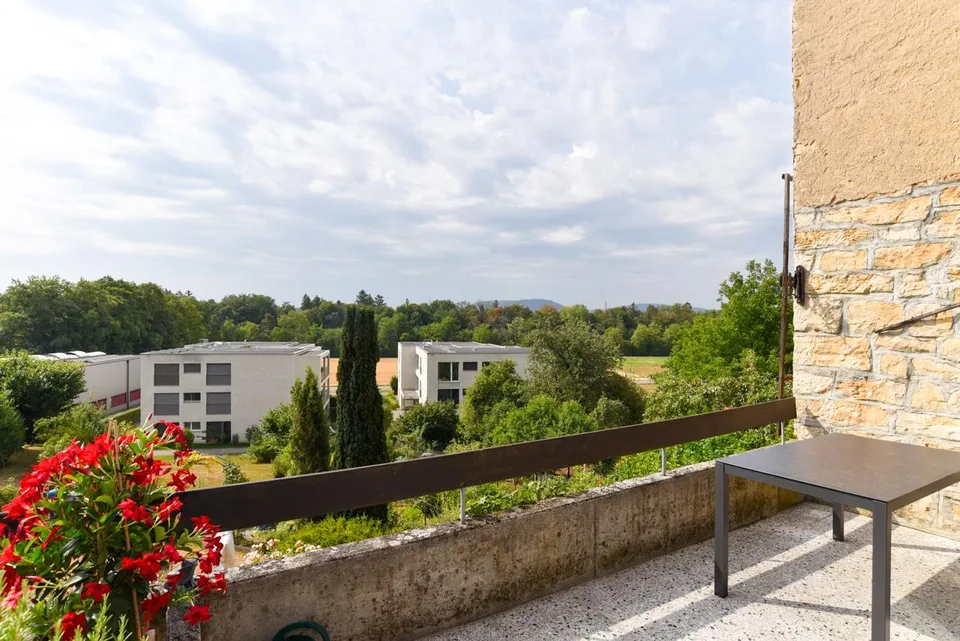 5.5 Zi. EFH mit Aussicht bis in die Berge und Ausbaupotential