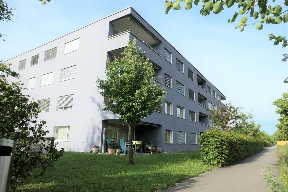 FAMILIENFREUNDLICHE WOHNUNG AN RUHIGER LAGE