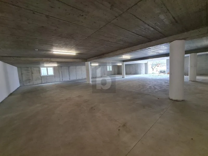 PARCHEGGI IN AUTORIMESSA O ESTERNI