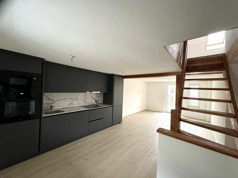 Originelle 4 1/2 - Zimmer-Dachmaisonette-Wohnung