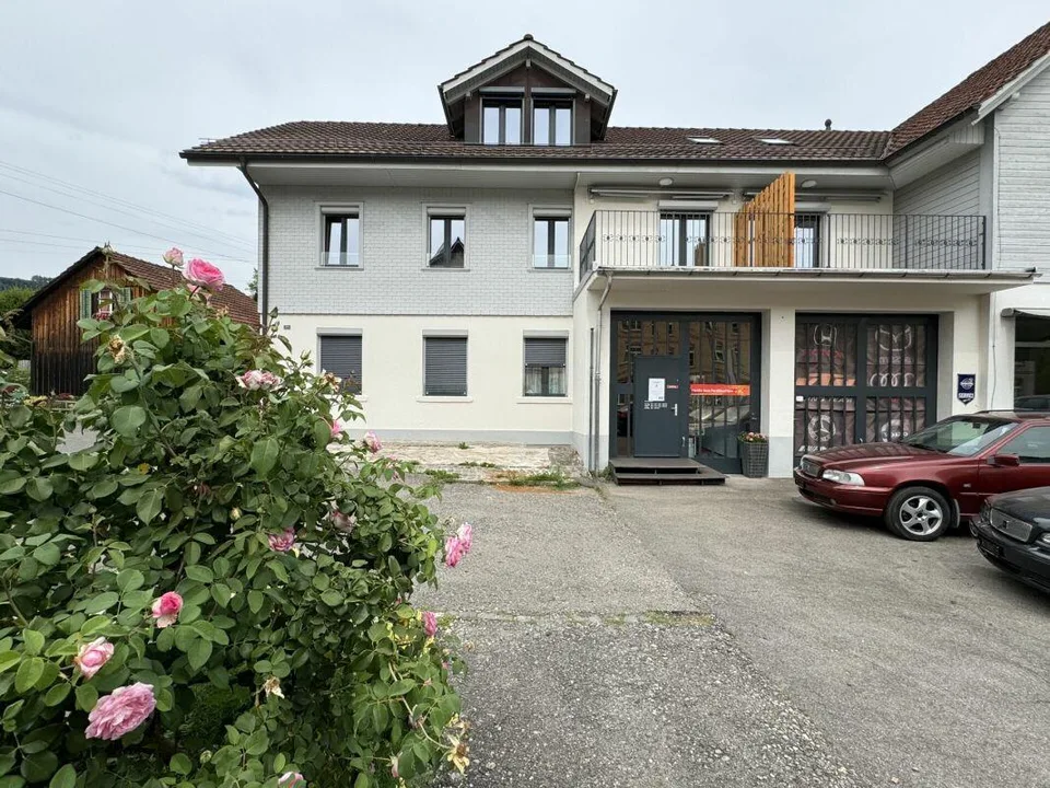 Originelle 4 1/2 - Zimmer-Dachmaisonette-Wohnung