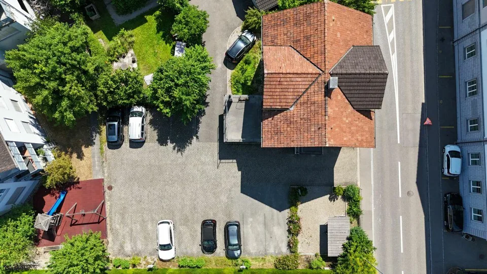 Immeuble commercial avec bureaux directement à la gare