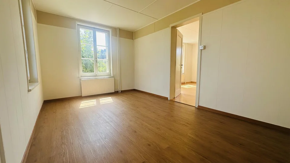 Delizioso appartamento a 3 locali al piano terra a Bern-Oberbottigen