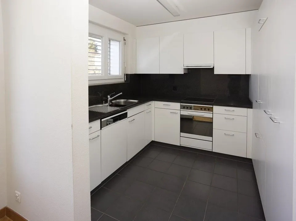 Appartement spacieux 4.5 pièces avec place assise dans le jardin dans un environnement calme