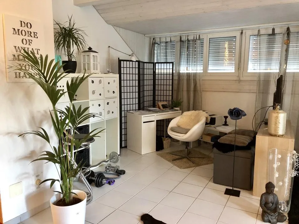 Charmante 3.5-Dachwohnung in Safnern
