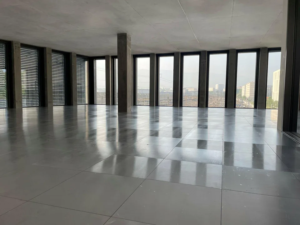 Bureau de 345 m2 à Pont-Rouge