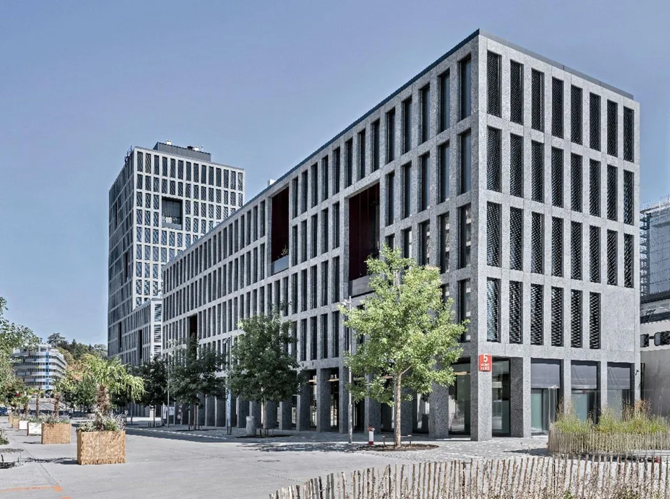 Bureau de 345 m2 à Pont-Rouge