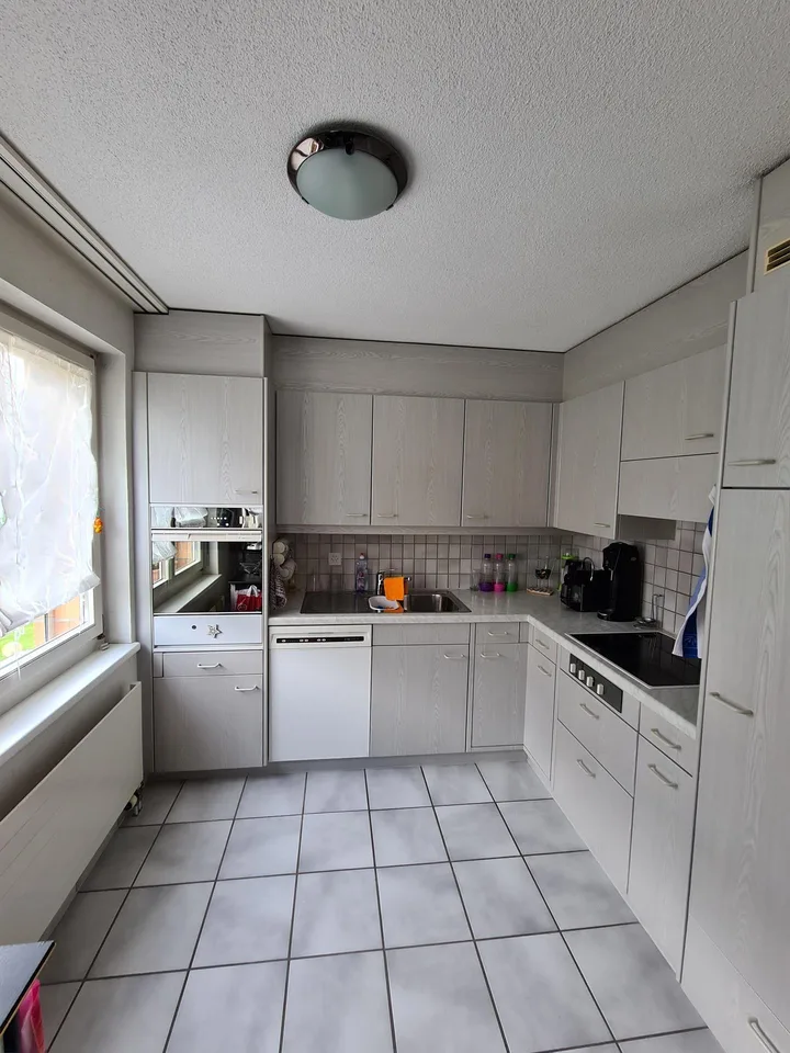 freundliche, helle Wohnung an idealer Lage