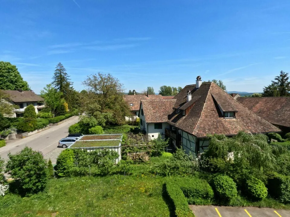Wundervolle Wohnung in Rheinnähe, mit Balkon und grosszügigen Räumen