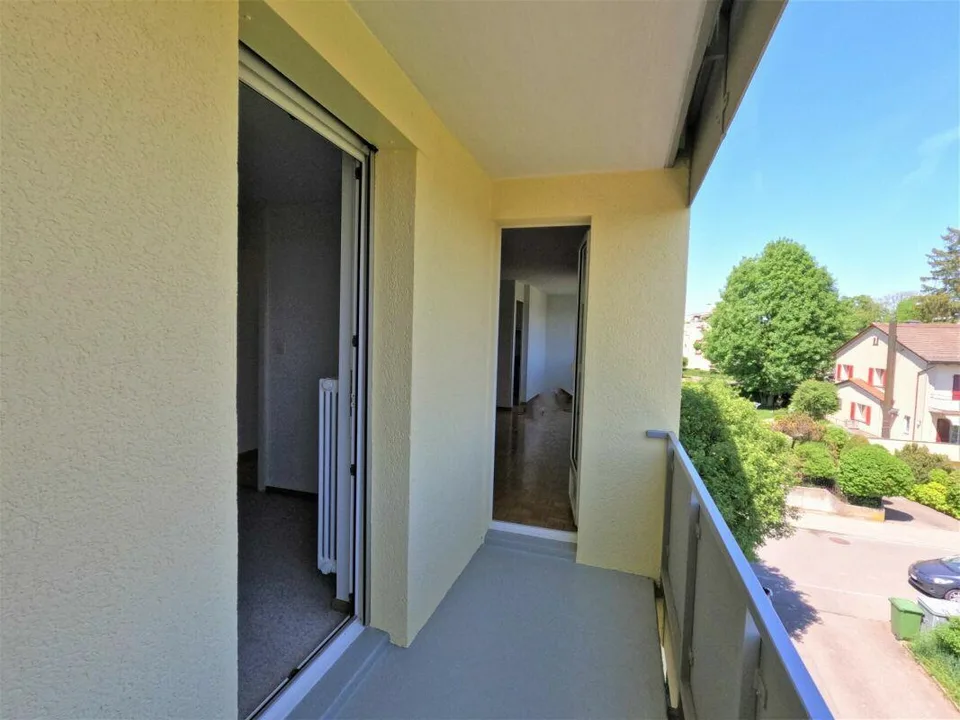 Wundervolle Wohnung in Rheinnähe, mit Balkon und grosszügigen Räumen