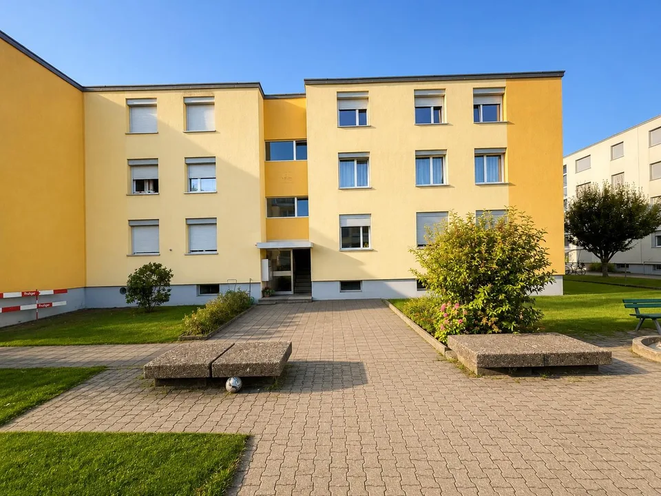 Grosszügige 4.5-Zimmer-Wohnung mit Balkon und Bergblick in Thun