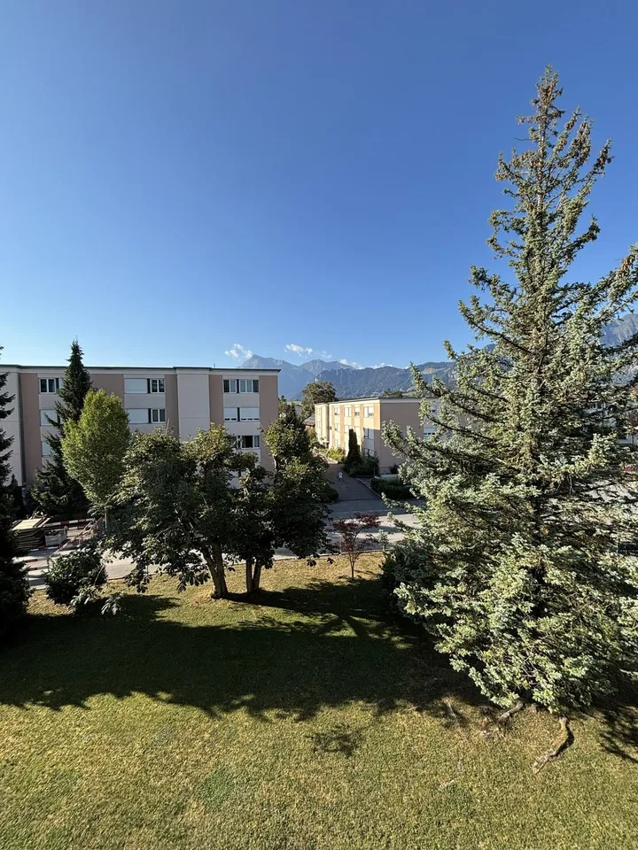 Grosszügige 4.5-Zimmer-Wohnung mit Balkon und Bergblick in Thun