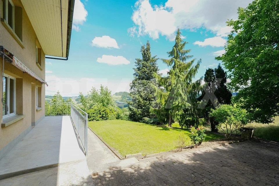 Grosszügiges 7 Zimmer-Haus mit herrlicher Aus- und Weitsicht