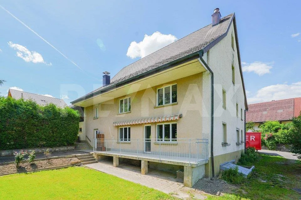 Grosszügiges 7 Zimmer-Haus mit herrlicher Aus- und Weitsicht