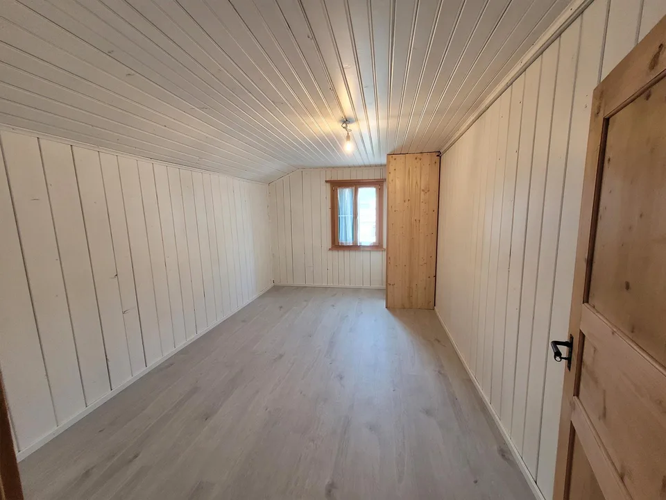 3.5-Zi-Dachwohnung - Estrich gehört dazu