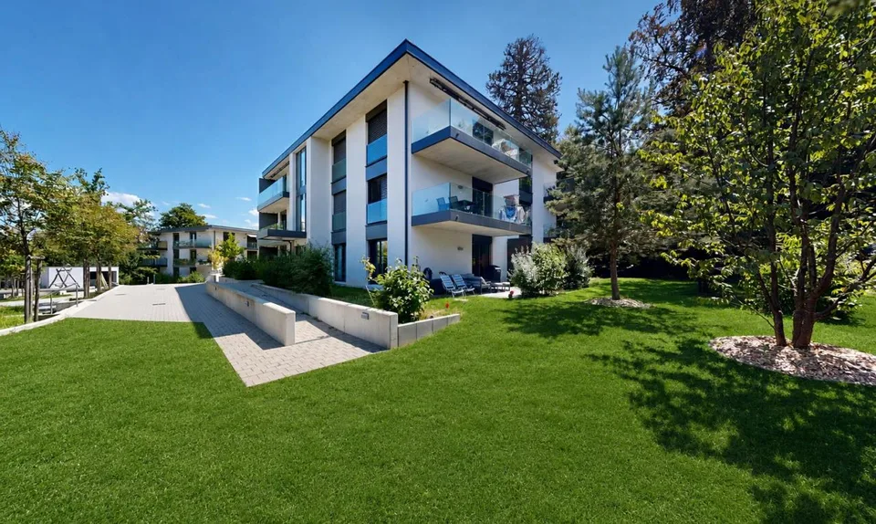 Un rez-de-jardin moderne dans un cadre privilégié à Chambésy