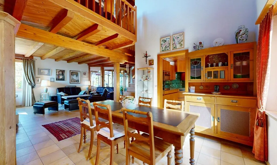 Casa ai margini del bosco, vista lago e Alpi