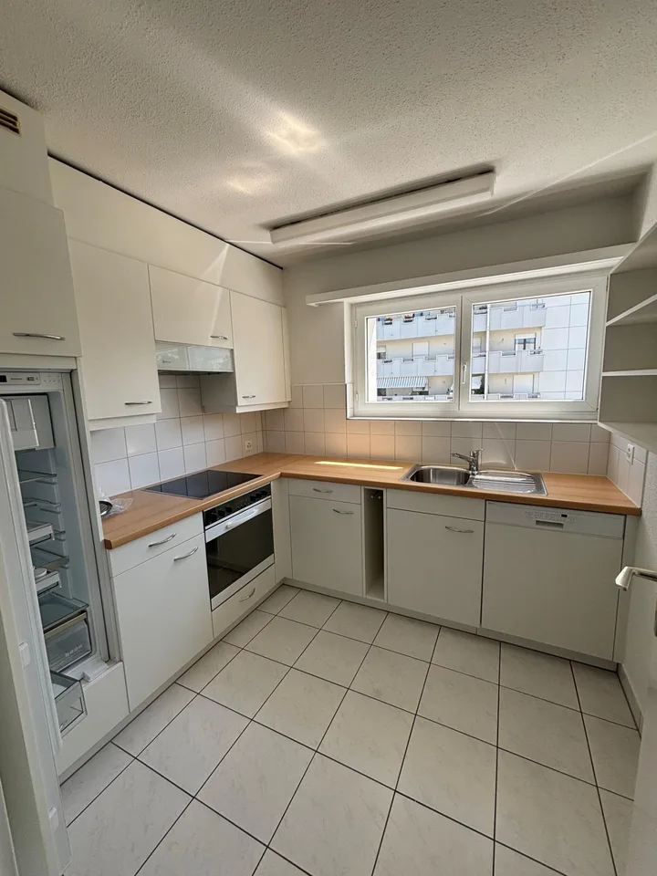 Teilsanierte 3.5-Zimmerwohnung an zentraler Lage in Goldach