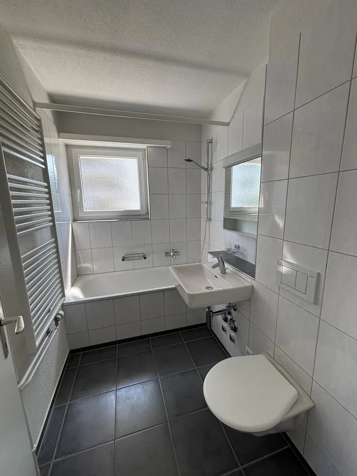 Teilsanierte 3.5-Zimmerwohnung an zentraler Lage in Goldach