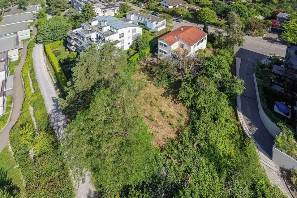 Zürich-Witikon: Einfamilienhaus mit Entwicklungspotenzial