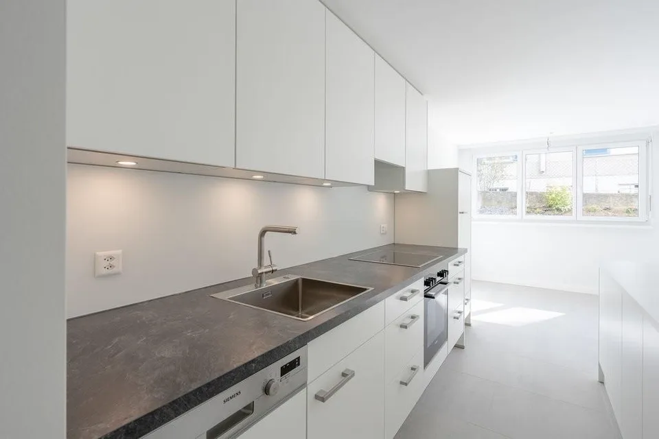 2-Bedroom Apartment with Comfort: Private Washer-Dryer Included!