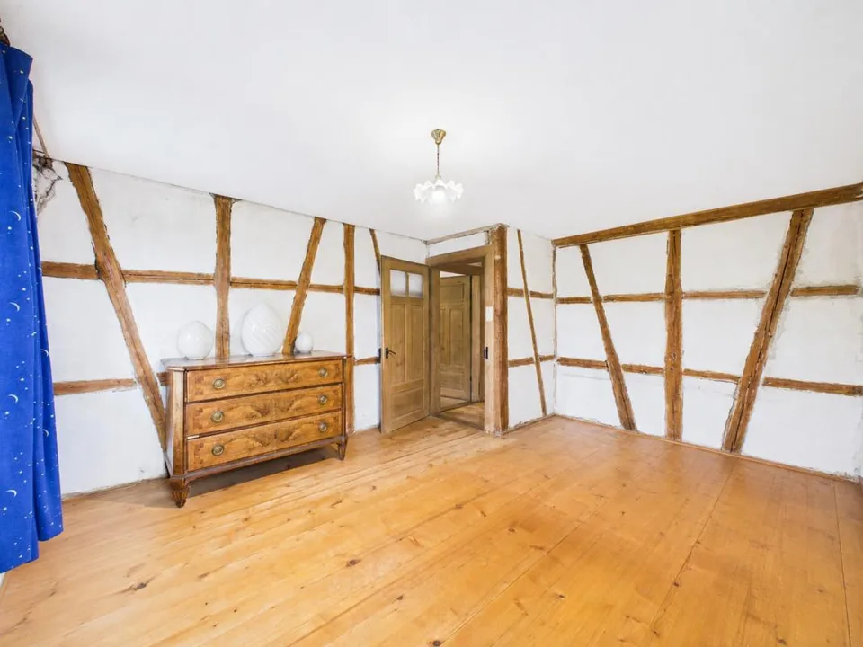 Historisches Fachwerkhaus auf 1'706 m² Grundstück mit Entwicklungsp...