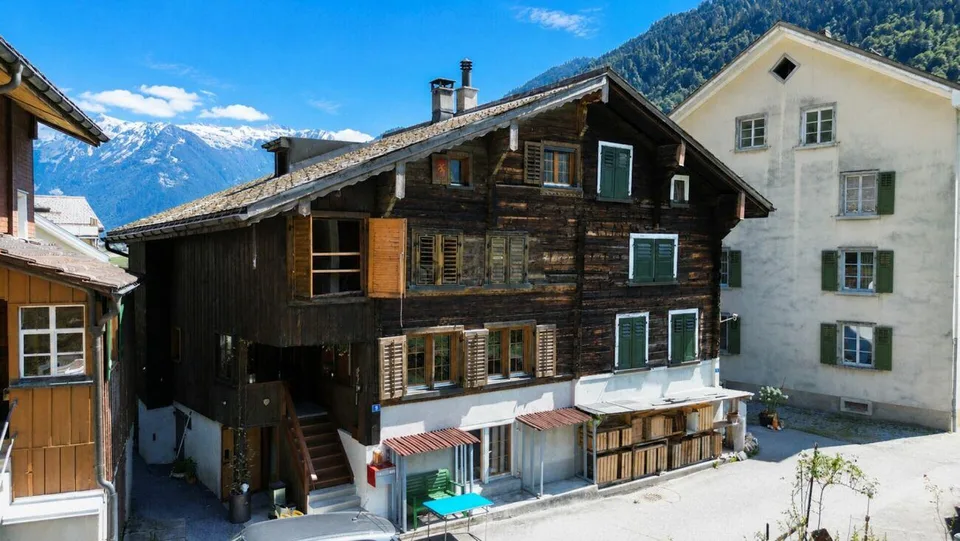 Construction Strickbau unique de 320 ans - 5 pièces, vue sur la montagne & beaucoup de charme